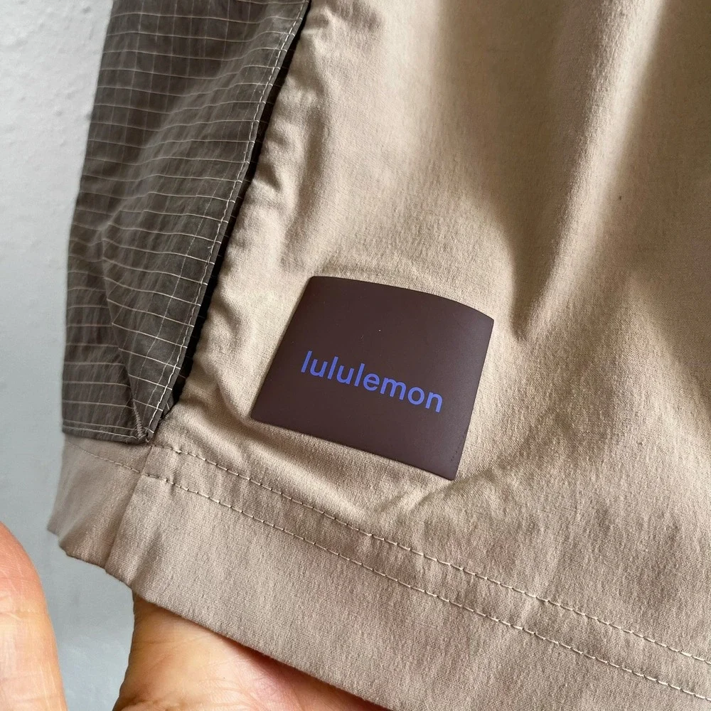 LULULEMON Multi-Pocket Cargo High-Rise Hiking Short 5